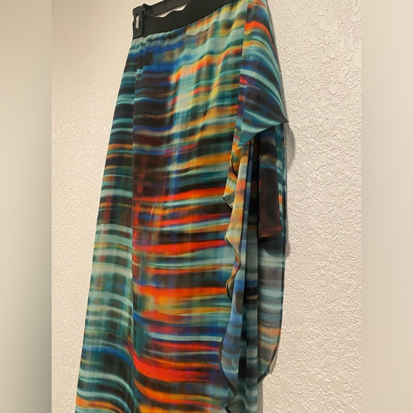 Bebe Chiffon asymmetrical skirt size 4 - Picture 2 of 8